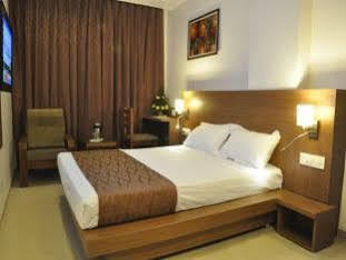 Fabexpress Kalyan - Nr Dairy Dan Circle Otel Vadodara Dış mekan fotoğraf